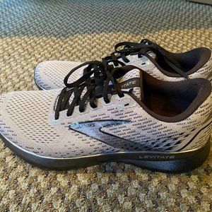 Brooks Levitate 5 size 11.5